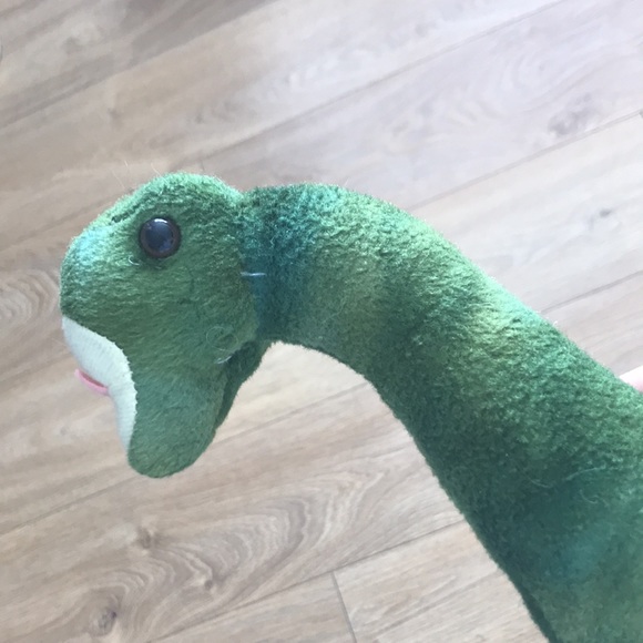 COPY - Brontosaurus plush from walking with the dinosaurs - Picture 2 of 4